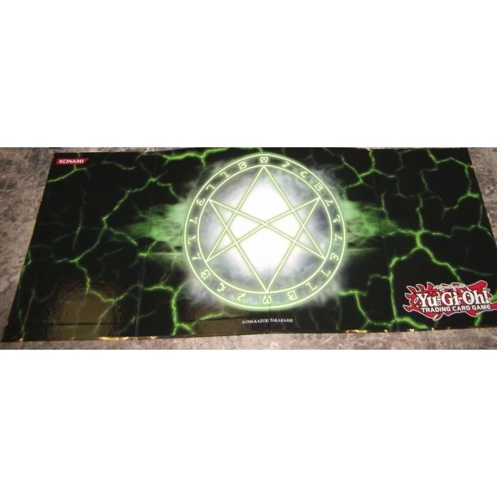 Konami Yu-Gi-Oh! Paper Playmat Unisex OS Multi Color Yami Yugi Vintage TCG Mat‎